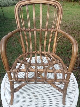 Poltroncina in bambù e midollino