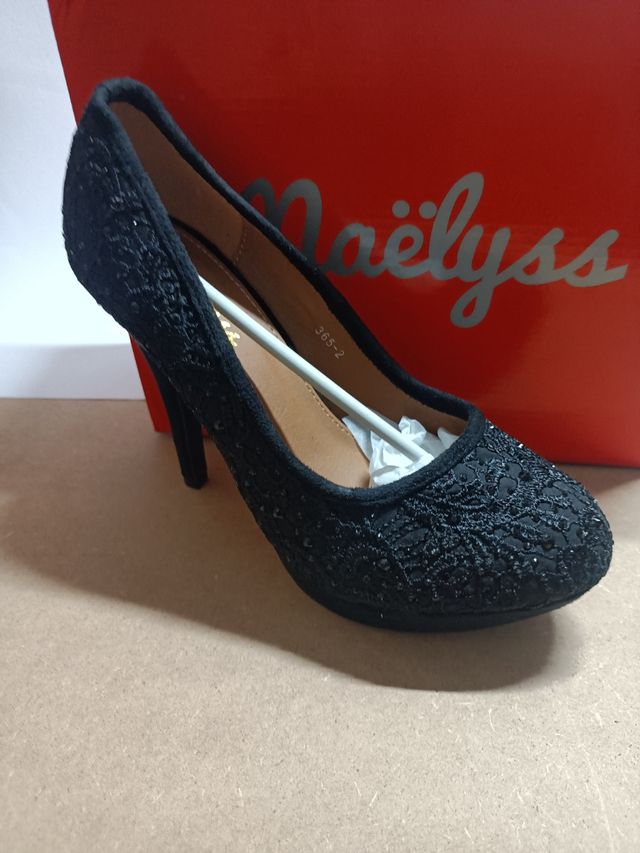 Scarpe donna tg.38 tacco nuove 