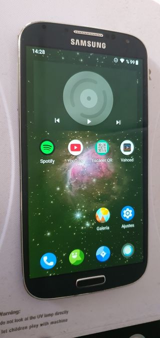 SAMSUNG GALAXY S4