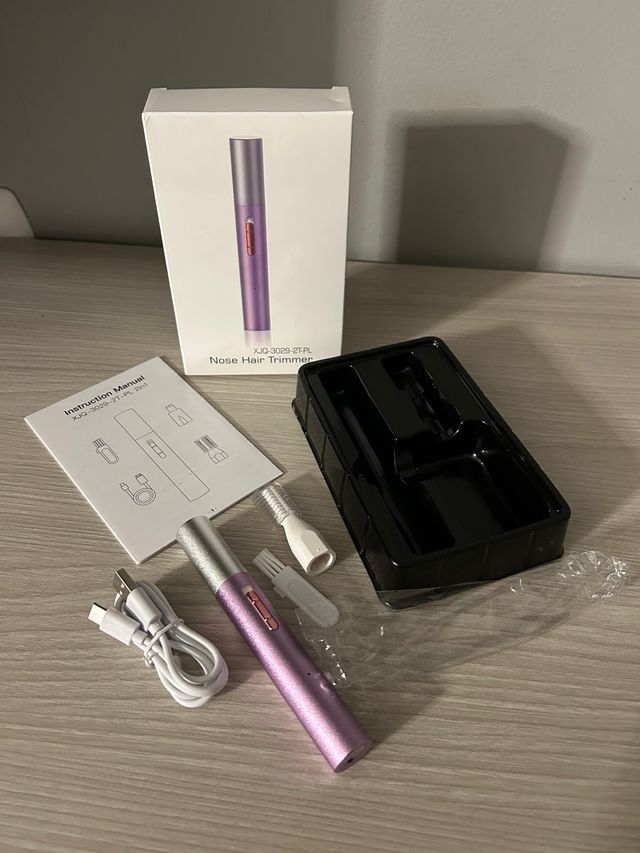 Cortapelos para ceja y cara.