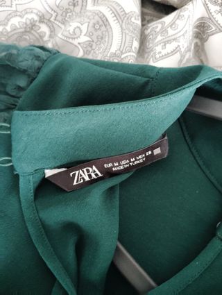 Blusa verde Zara