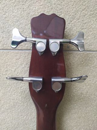 Hondo II Professional Longhorn (tipo Danelectro)
