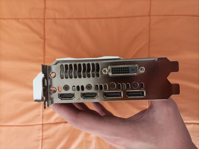 Tarjeta Gráfica RTX 1060 3GB