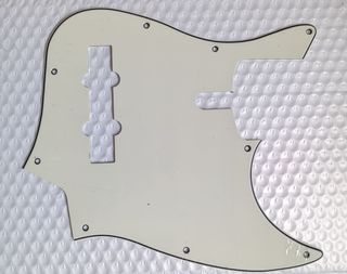 Golpeador Pickguard Sire Marcus Miller MINT GREEN