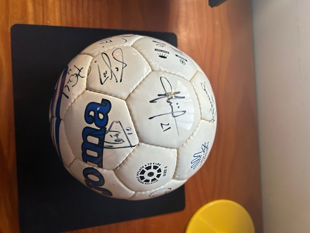 Balón firmado por Real Betis Balompié 2003/04