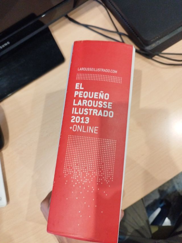 El Pequeño Larousse Ilustrado 2013 (Spanish Edition)