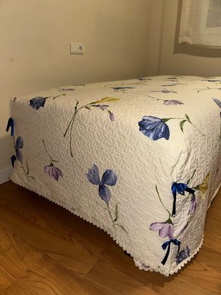 Juego de dos colchas de  cama de 90