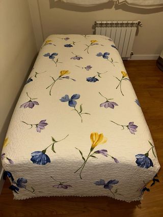 Juego de dos colchas de  cama de 90