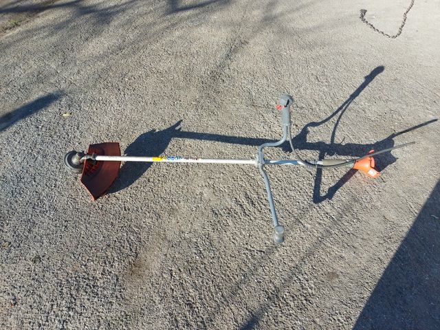 Brazo de desbrozadora