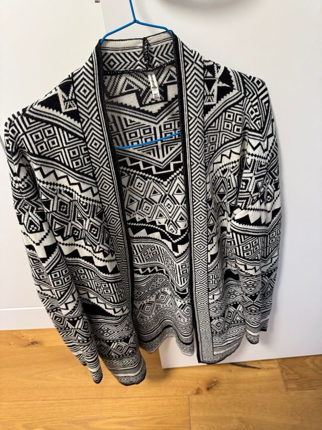 Chaqueta punto blanco y negro