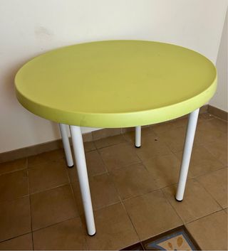 Set di 4 sedie e tavolo