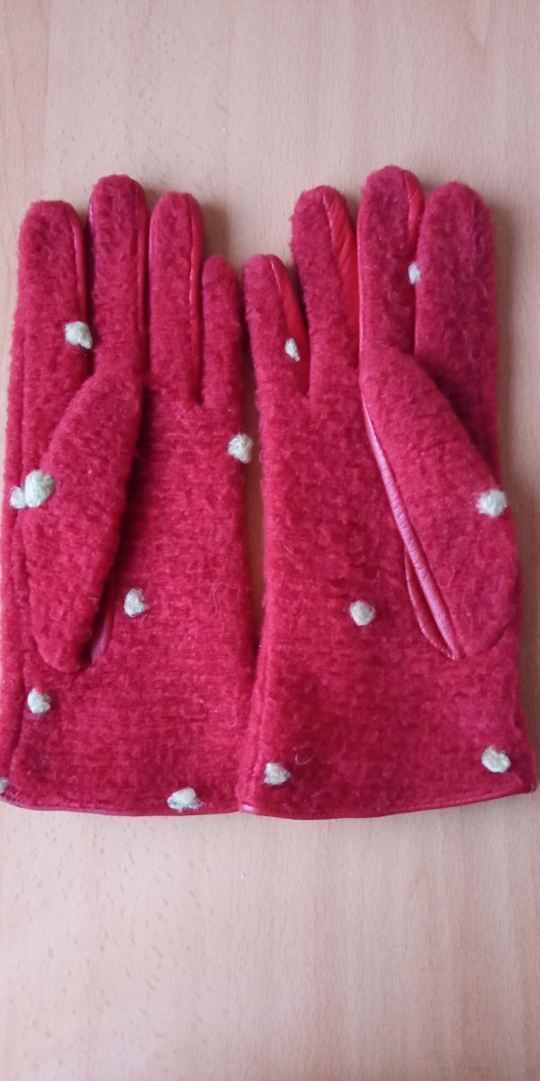 GUANTES