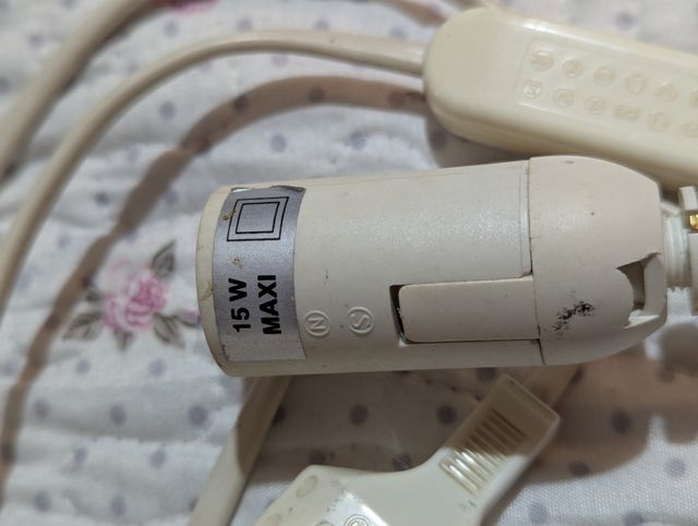 Portalampada per lampadine E14 con interruttore