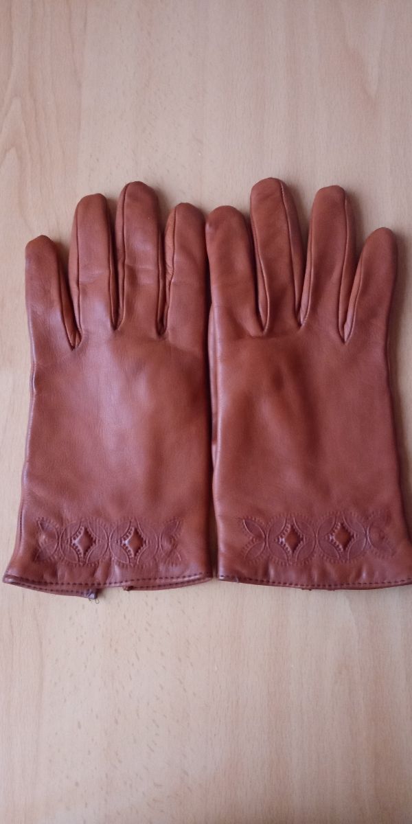 GUANTES