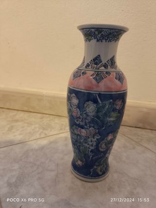 vaso vintage in porcellana bianca