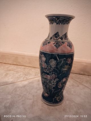vaso vintage in porcellana bianca