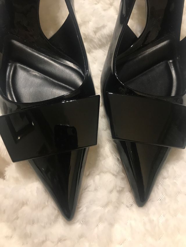 Zapatos charol negros Zara. 36