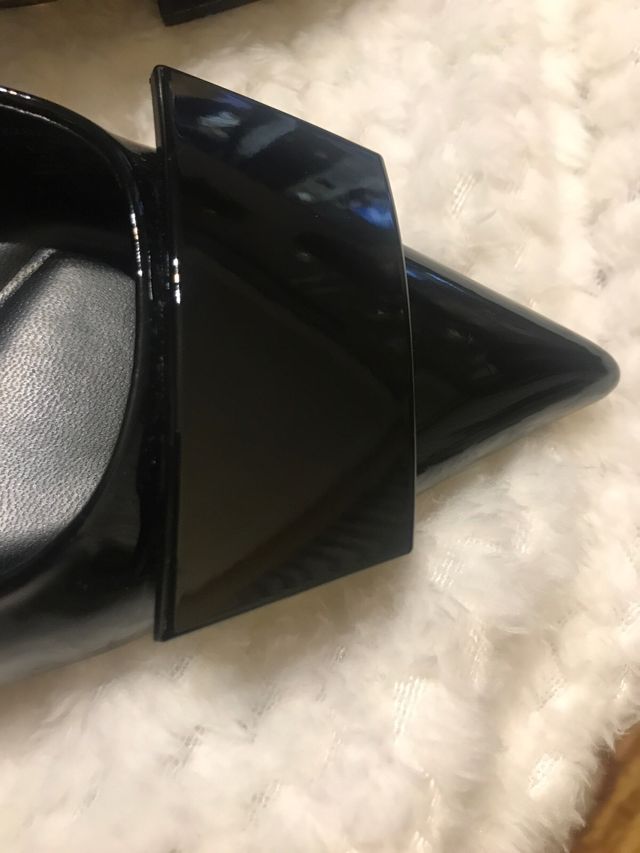 Zapatos charol negros Zara. 36