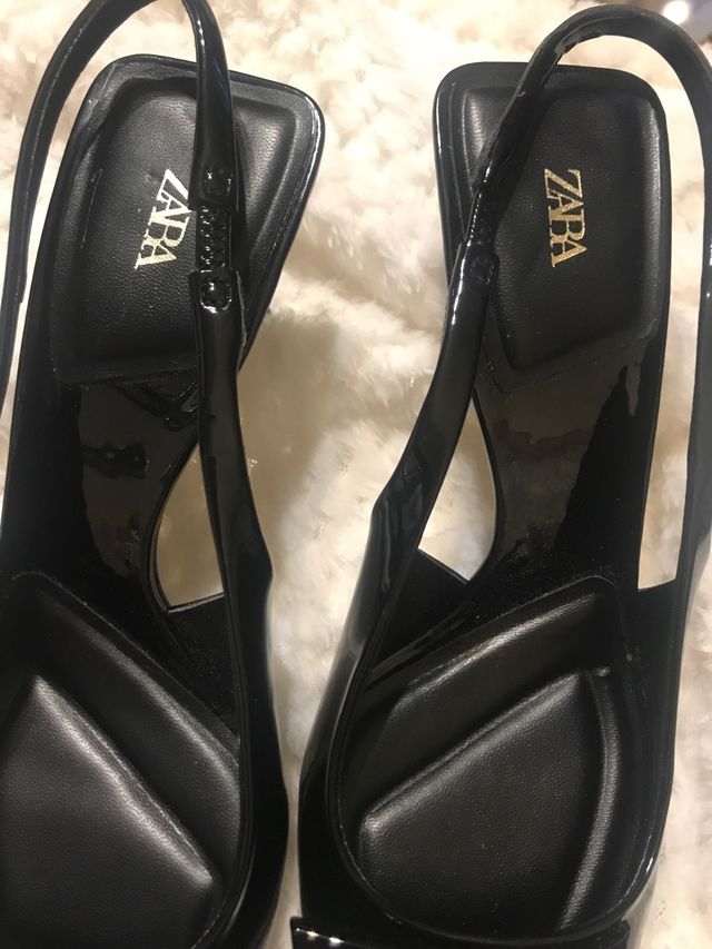 Zapatos charol negros Zara. 36