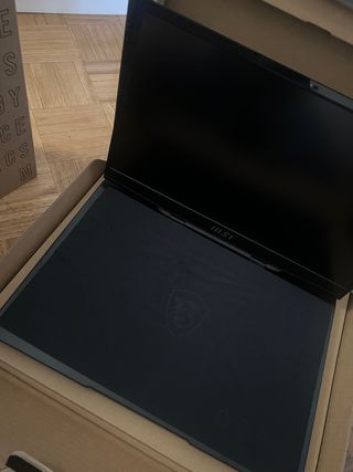 Portátil MSI Stealth 17 i9 / RTX 4090 / 32GB / 2Tb