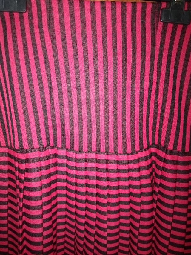 Gonna a pieghe corta