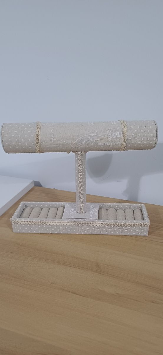 Organizador de pulseras y anillos