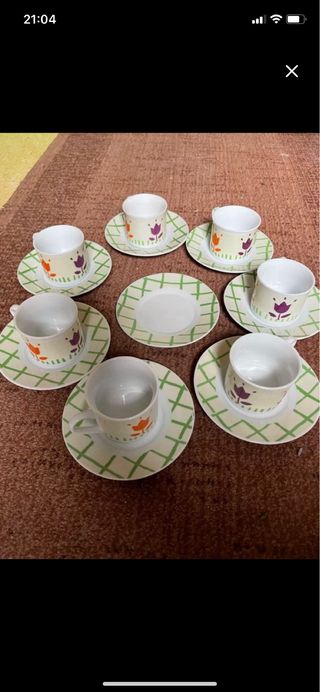 Tazas con platos cafe Revista Pronto