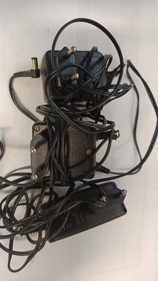19 CARICABATTERIE diversi da 1€ ciascuno