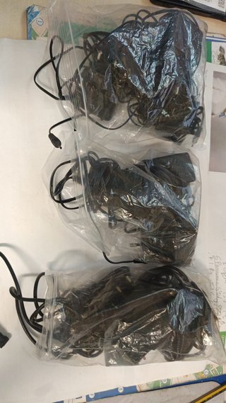 19 CARICABATTERIE diversi da 1€ ciascuno