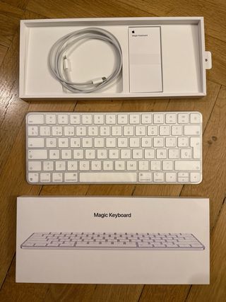Apple Magic Keyboard ESPAÑOL 