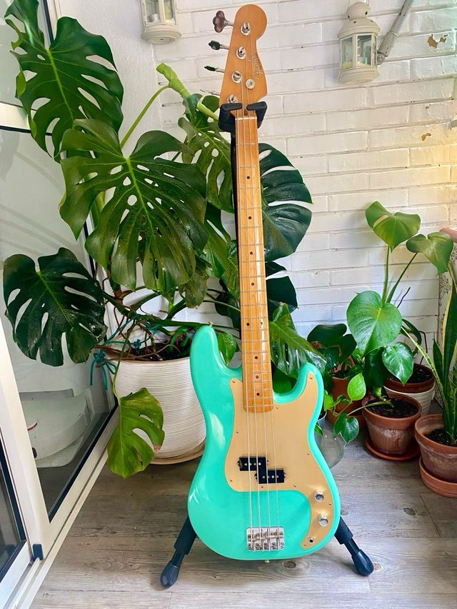 Fender precision Vintera 50 2019 con estuche tweed