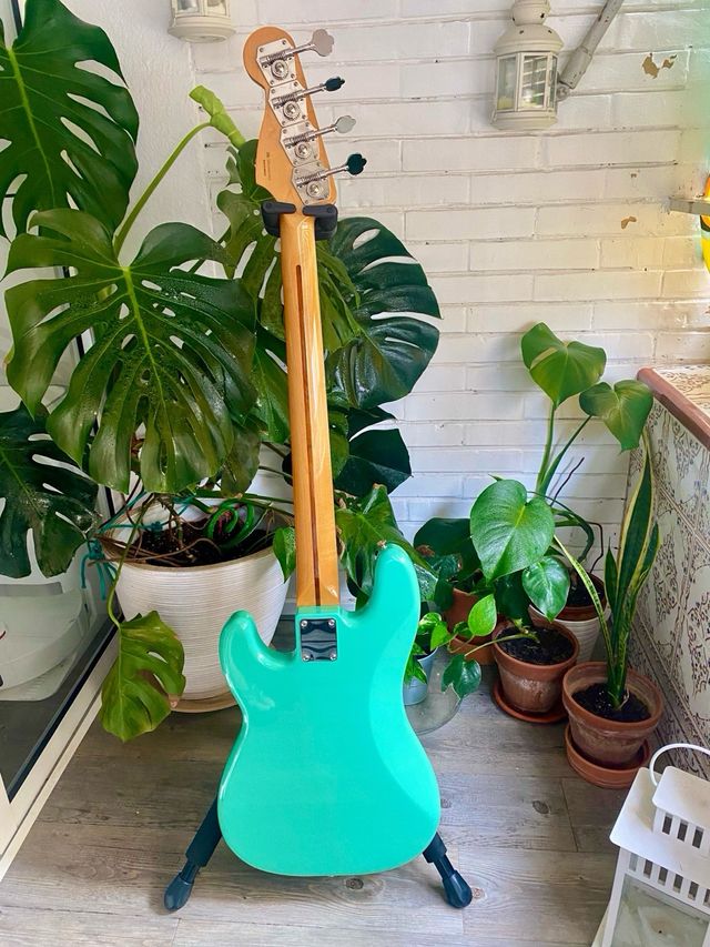 Fender precision Vintera 50 2019 con estuche tweed
