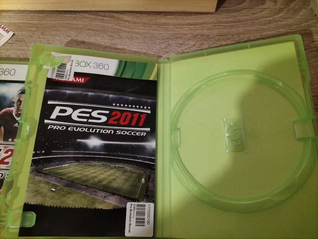 Juego Xbox 360 PES 2010 y carátula 2011