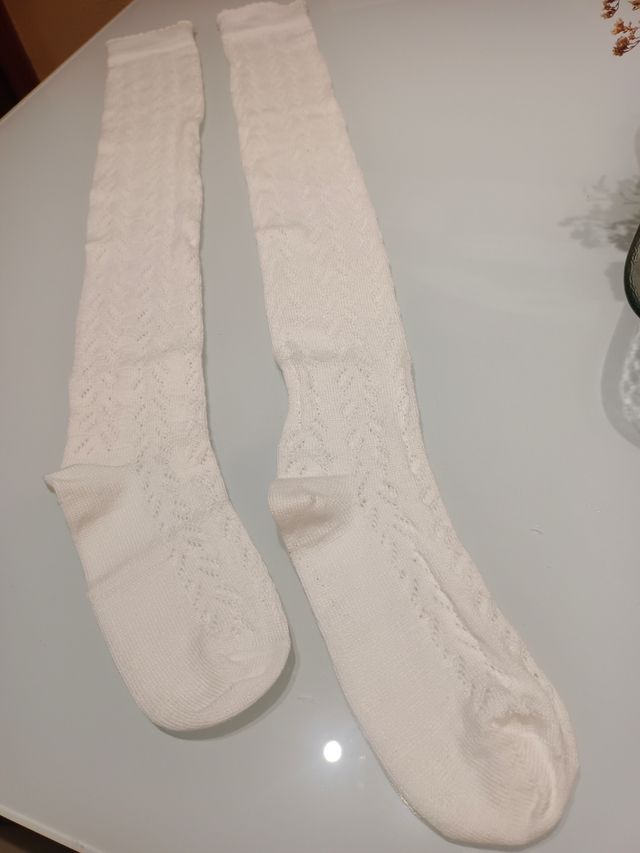 Medias largas traje regional