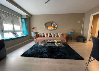 British Sofa en Piel y Tuberias industrial XXL