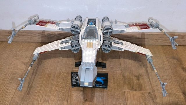Lego Star Wars 10240 UCS Caza Estelar X-wing Red..