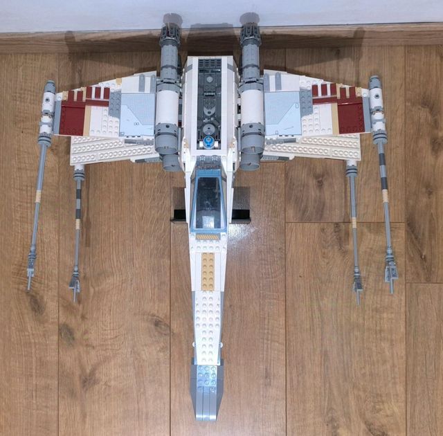 Lego Star Wars 10240 UCS Caza Estelar X-wing Red..
