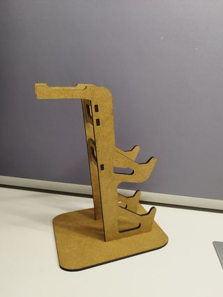 Soporte de mandos y cascos para consola 