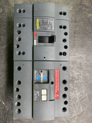 Interruptor automatico 4p 100A NG160E  y diferenci