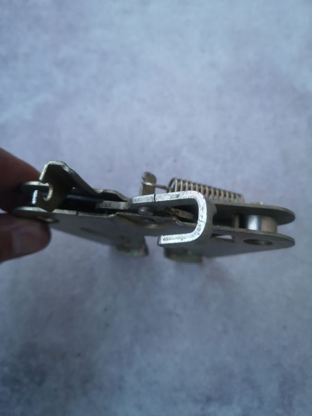 Cerradura capo Renault