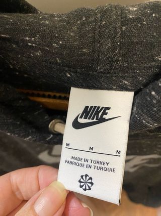 Sudadera Nike con capucha