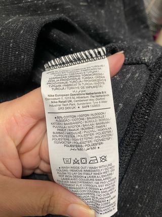 Sudadera Nike con capucha