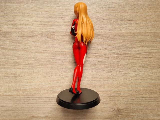 Asuka Evangelion figura adulta