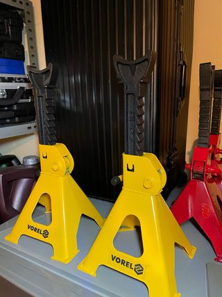 Caballetes nuevos de 3 toneladas marca voler