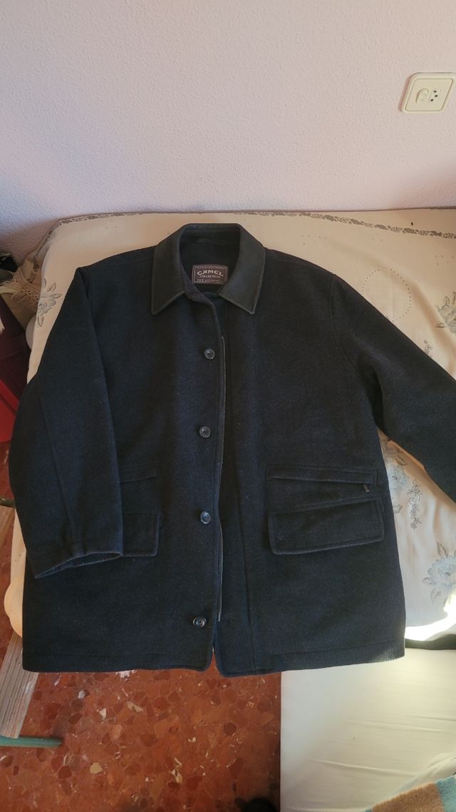 Abrigo fieltro negro CAMEL