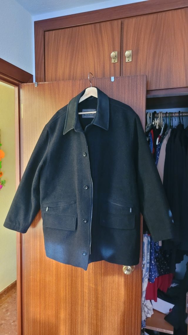 Abrigo fieltro negro CAMEL