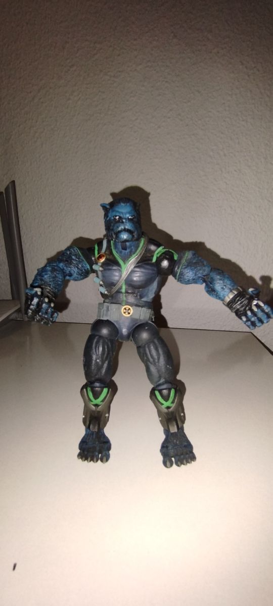 Figura Marvel la bestia