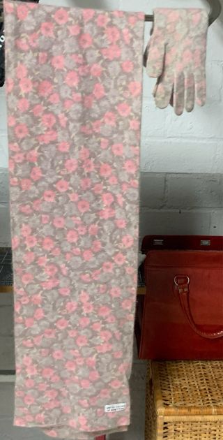 Bufanda y guantes Benetton de angora