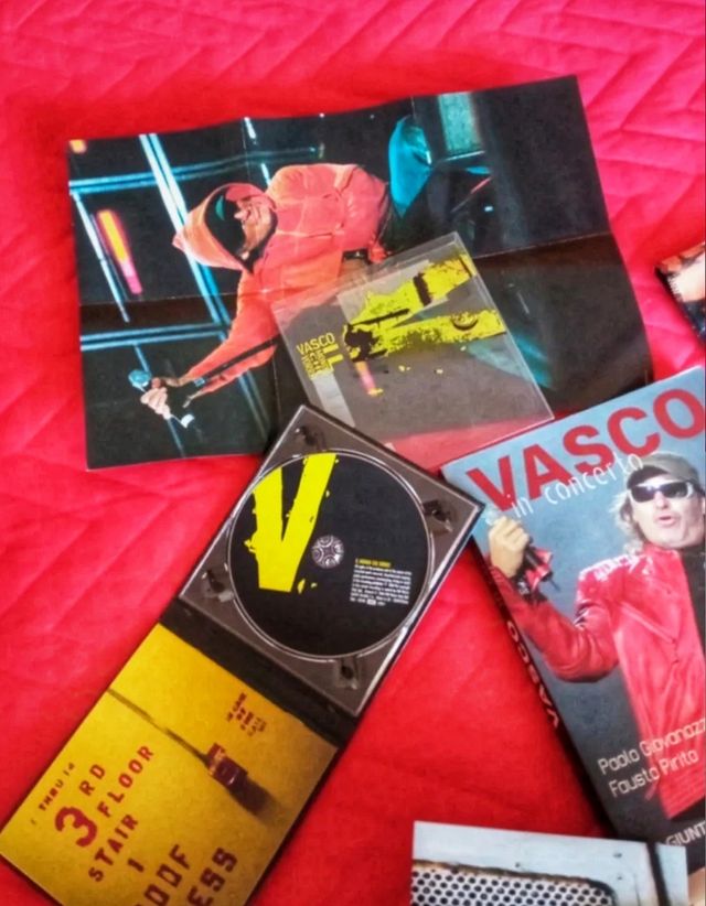 Vasco Rossi CD + DVD + gadgets