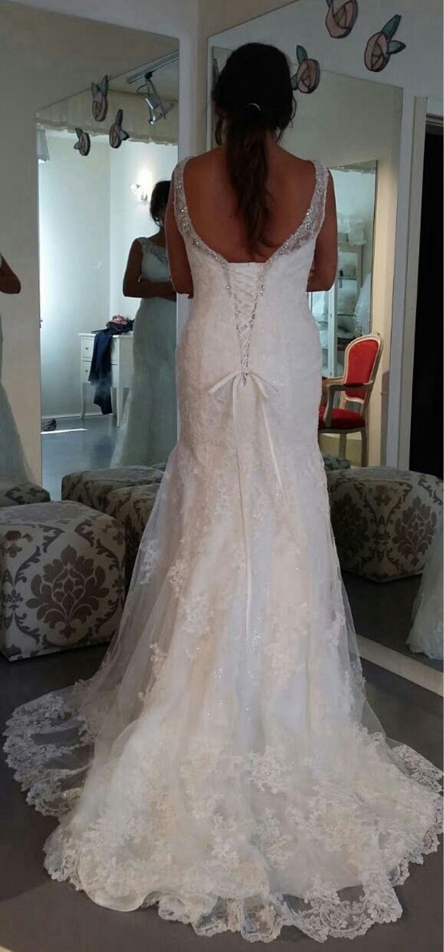 Abito da sposa nicole con velo